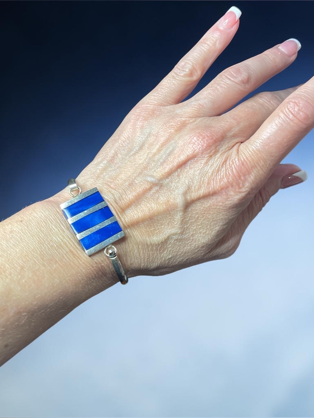 Alpaca Mexico Lapis Lazuli Inlay Hinged Bangle Bracelet Blue Stone 7.25”